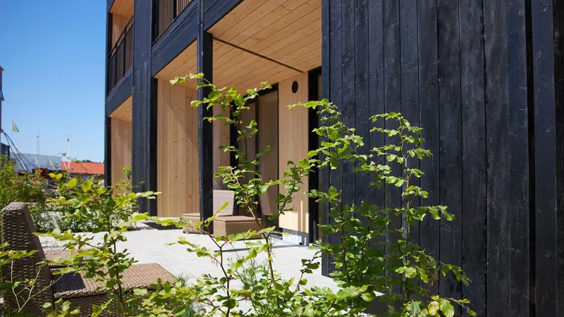 Modulbyggeri fra Ibihaven - facade med træ beklædning